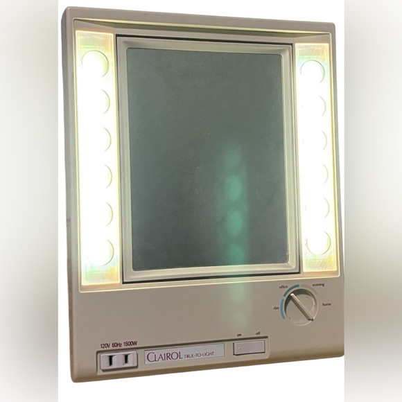 Vintage Clairol true to light lighted makeup mirror Model LM-7 works great! - Picture 4 of 8